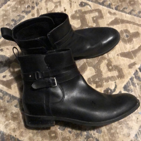 clarks zip up boots